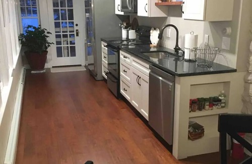 Annapolis House | Dog friendly! Next to Navy Stadium and DTA Shuttle!