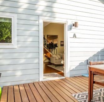 Glenwood Grove - North Iris House | Dog Friendly Oasis Private Hot Tub with Sauna
