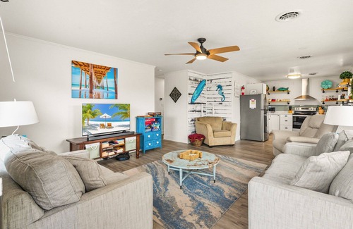Nags Head House | Dog-Friendly OBX Escape w/Pool & Hot Tub