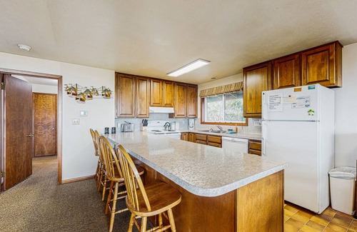 Rockaway Beach House | Dog-Friendly Oceanfront House with Ocean Views - Walk to Beach