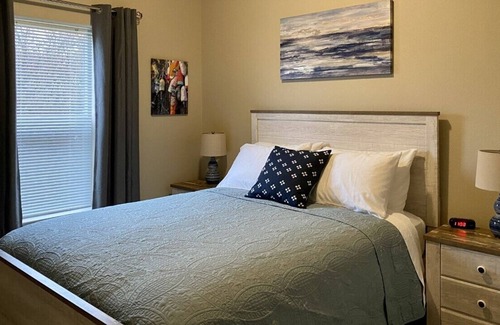 Oyehut-Hogans Corner Cabin | Dog Friendly - Ocean Shores Oasis - Amazing Location