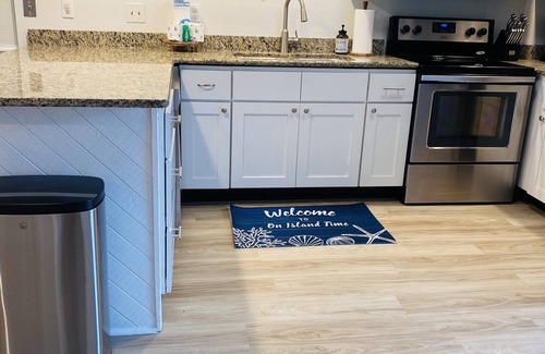 South Nags Head Condo | DOG FRIENDLY-OCEAN VIEW CONDO-OCEAN FRONT BUILDING! BOOK NOW!