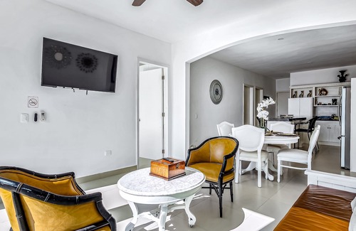 La Paloma House | Dog-friendly ocean-view retreat with pool access plus rooftop deck, AC