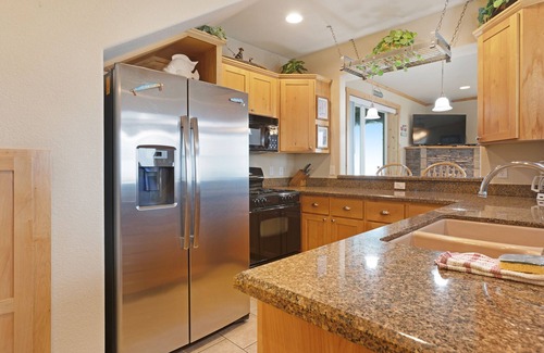 Gold Beach House | Dog-Friendly Oceanfront Home with Private Hot Tub and Unbeatable Views