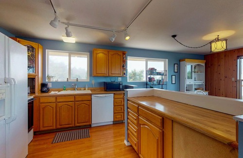 Bandon House | Dog-Friendly Oceanfront Home with Free WiFi, Washer/Dryer - Near Golf & Beaches
