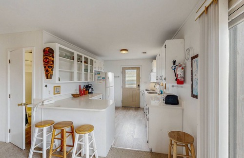Palisade Acres House | Dog-friendly, oceanfront home in the dunes with observation deck & WiFi