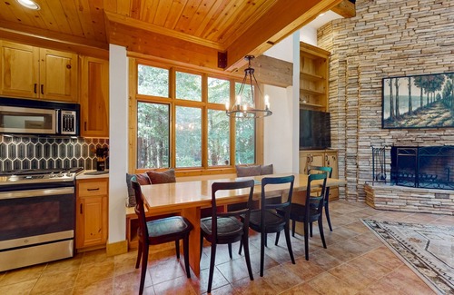 Helen Cabin | Dog friendly, peaceful cabin, firepit, deck, away from it all