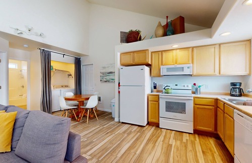 Mountain View District House | Dog-friendly perfectly located duplex with patio, grill, smart TVs, & games