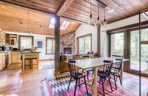 Mount Hood Village House | Dog-Friendly Riverfront Gem w/a Private Hot Tub, Gas Fireplace, & Free WiFi