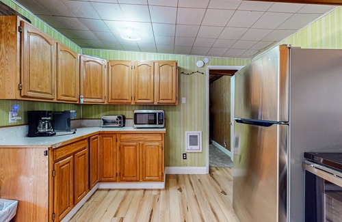 Heceta Beach House | Dog-friendly rustic house near ocean and golf with washer/dryer & gas grill