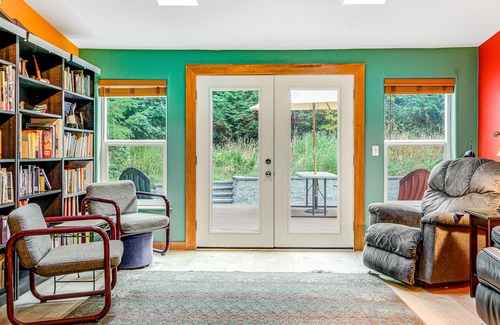 Adelma Beach House | Dog-friendly single-level home w/fireplace, grill, large yard, outdoor dining