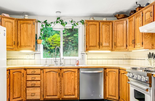 Adelma Beach House | Dog-friendly single-level home w/fireplace, grill, large yard, outdoor dining