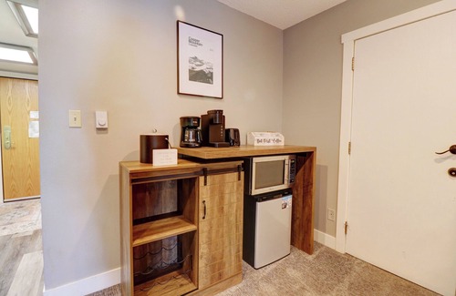 Copper Mountain Hotel | Dog Friendly Ski in/out Location at Copper! CM321H