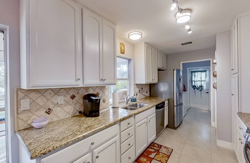 Port Charlotte House | Dog-Friendly, Snowbird-Ready Florida Escape – Near Beaches & Golf
