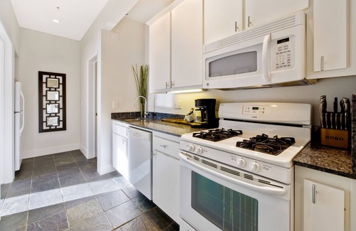 Cayucos House | Dog-friendly suite with incredible ocean views, private balcony, & a firepit