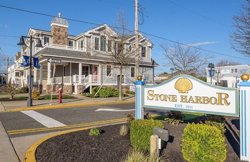 Stone Harbor House | Dog Friendly Townhome in the heart of Stone Harbor