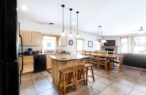 South Fork House | Dog-friendly Townhouse on the River w/Spacious Layout & Free WiFi