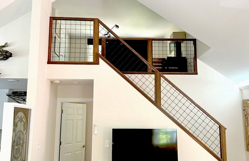 Hendersonville House | Dog Friendly Upscale Cottage with Treehouse Vibe Close to Town and Outdoor Fun