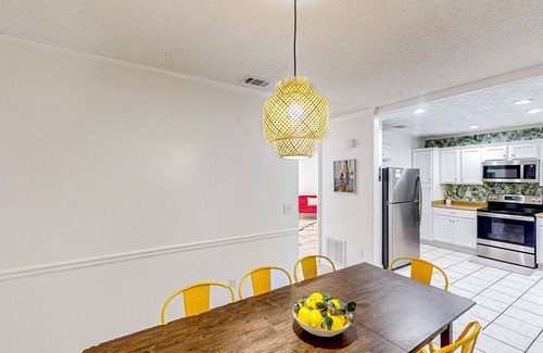 Bahama Beach House | Dog-friendly home steps to beach with 2 kitchens, dressing room & game room