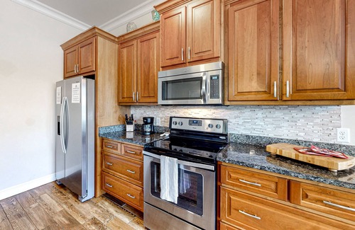 Crescent Beach House | Dog-friendly beach house with balcony, fenced yard, & AC - walk to beach