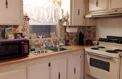 Crescent City House | Dog friendly vacation rental near St. Johns River
