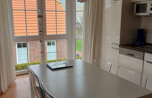 Norden Apartment | Dog-friendly vacation apartment (75sqm) for 4 people with balcony & infrared cabin