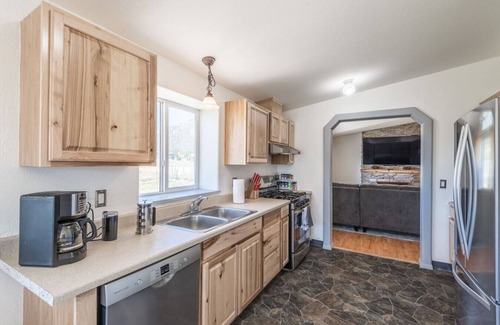 Buena Vista House | Dog Friendly w/Incredible Views STR #007504