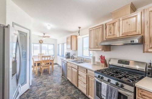 Buena Vista House | Dog Friendly w/Incredible Views STR #007504