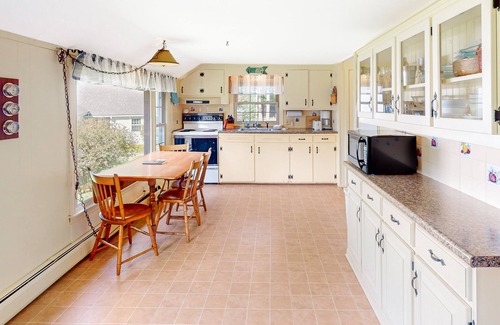 Moultonborough Cottage | Dog-friendly waterfront cottage with private dock, community beach, grill, W/D