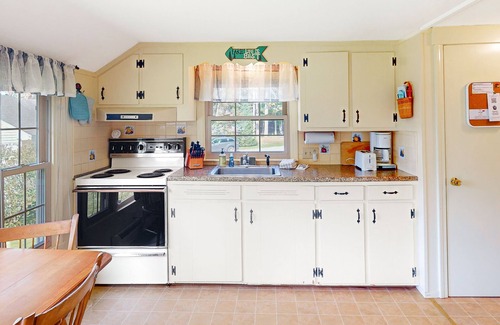 Moultonborough Cottage | Dog-friendly waterfront cottage with private dock, community beach, grill, W/D