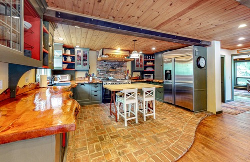 Camden Cabin | Dog-friendly, waterfront cabin with grill, deck, & W/D - snowbirds welcome
