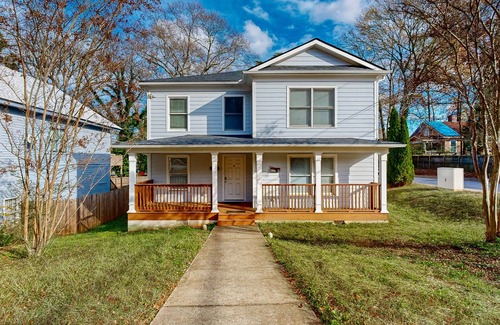 West End Apartment | Dog-friendly West End studio with great location, kitchenette, & central AC