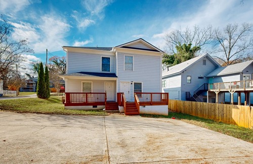 West End Apartment | Dog-friendly West End studio with great location, kitchenette, & central AC