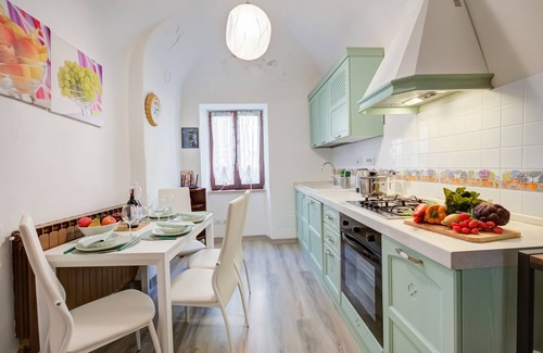 Dogliani House | Dogliani Borgo Castello, Dogliani, Italy