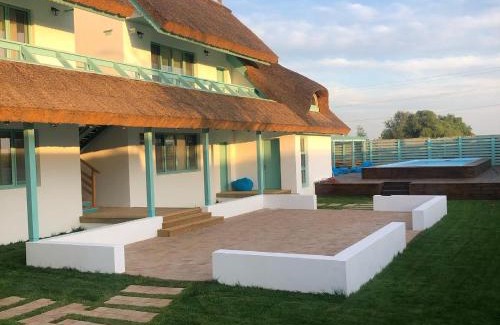 Crisan Hotel | Doi Căpitani II