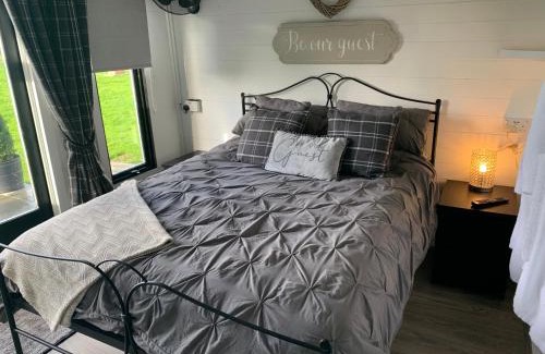 Rhuddlan Other | Dolafon farm luxury glamping cabin with hot tub