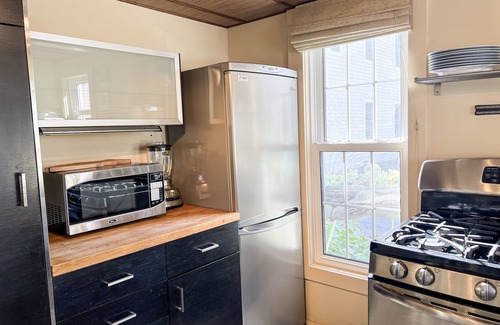 Harbor Springs House | DOLL HOUSE! 1 BDR - 1 Block to Main Street Shops!