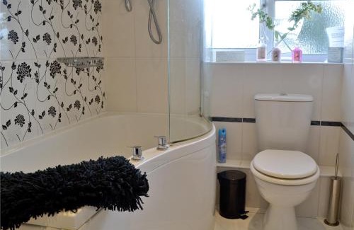 Bourton House | Dolls Cottage