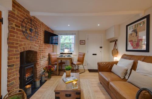 Martlesham Heath House | Dolly Cottage