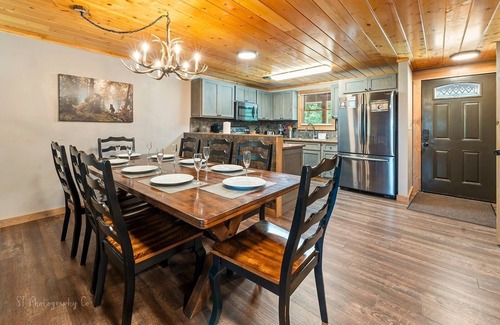 Caton Condo | Dolly's # 1 (2-Bedroom Condo) with Mountain view by RedAwning