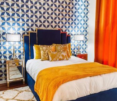 North Nashville House | Dolly's Art Deco - Luxe Stay Near Broadway