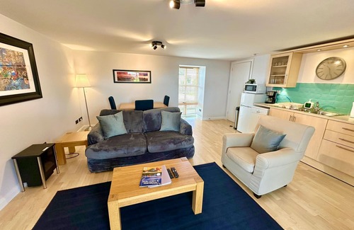 Ardersier Apartment | Dolphin Bay - Beautiful 1 Bedroom Apartment