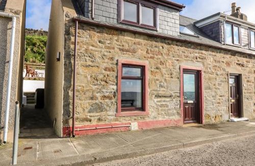 Banff House | Dolphin Cottage