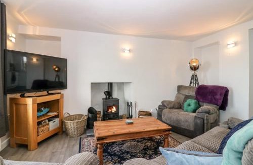 Banff House | Dolphin Cottage