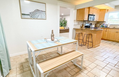 Grove City House | Dolphin Inn near Englewood Beach