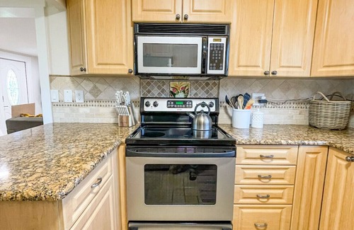 Grove City House | Dolphin Inn near Englewood Beach