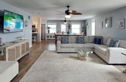 City-by-the Sea House | Dolphin Paradise