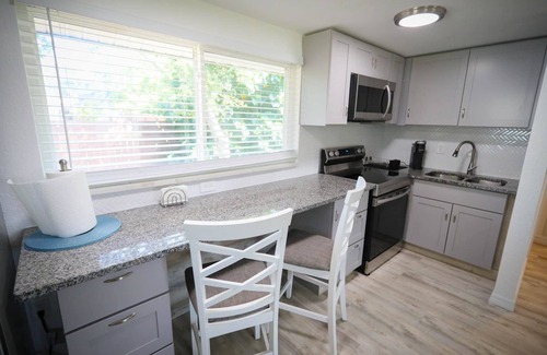 Englewood Apartment | Dolphin Room Manasota Delux Villas