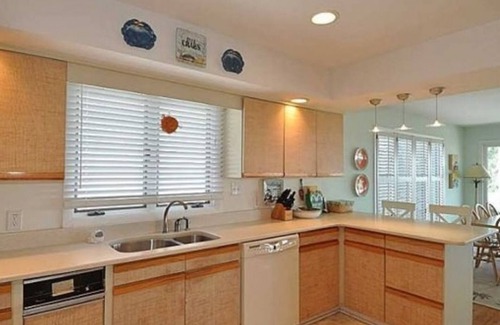 Northeast Virginia Beach House | Dolphin's Den - Oceanfront - North End VB