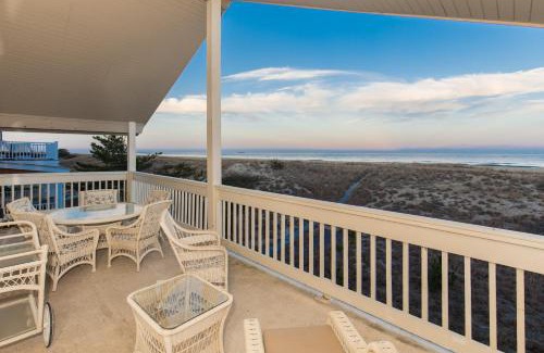 Northeast Virginia Beach House | Dolphin Watch - Oceanfront - North End VB